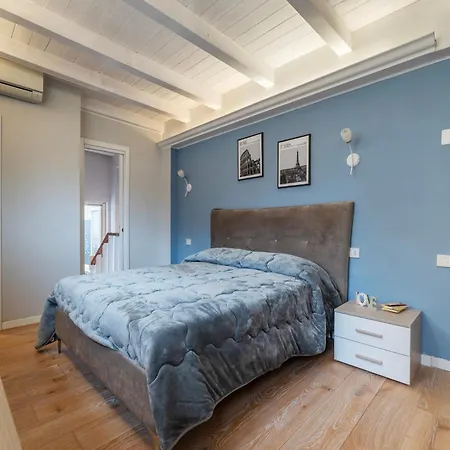 Apartment Mm Piramide Rome
