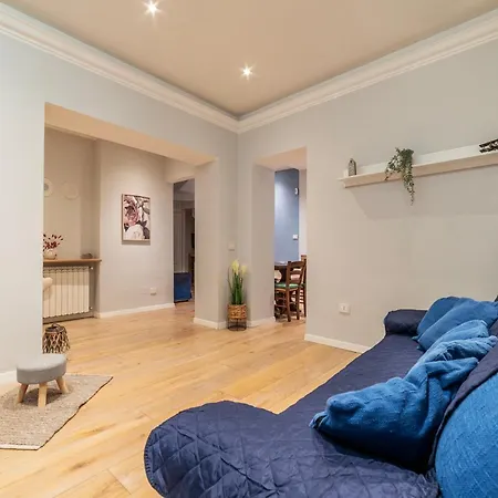 Mm Piramide Apartment