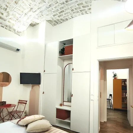 Vera Suite&apartment - Charming 3 Bedroom - 20min Walk From Colosseum Apartment