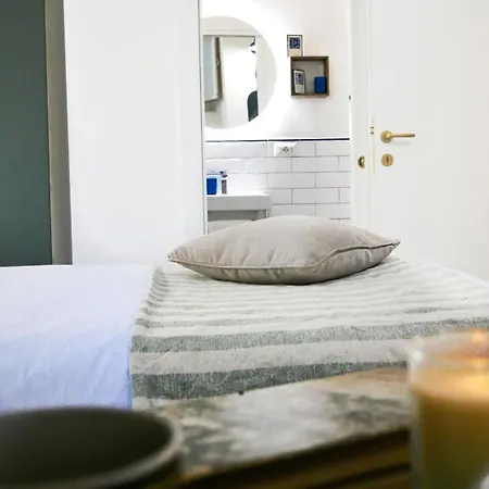 Apartment Vera Suite&apartment - Charming 3 Bedroom - 20min Walk From Colosseum