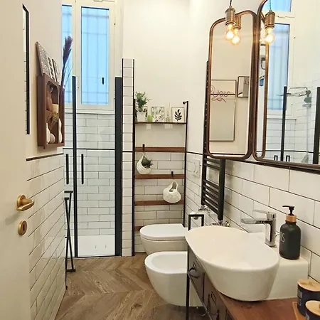 Vera Suite&apartment - Charming 3 Bedroom - 20min Walk From Colosseum Apartment *