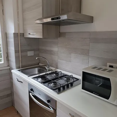 Apartment Per 4 In Via Tiburtina, Wi-fi, Metro B E Bus Per Il Centro E La Sapienza *