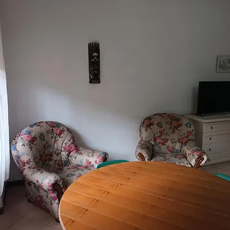 Apartment Per 4 In Via Tiburtina, Wi-fi, Metro B E Bus Per Il Centro E La Sapienza Rome