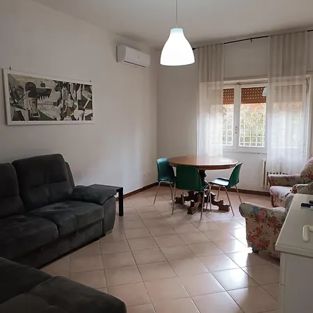 Apartment Per 4 In Via Tiburtina, Wi-fi, Metro B E Bus Per Il Centro E La Sapienza