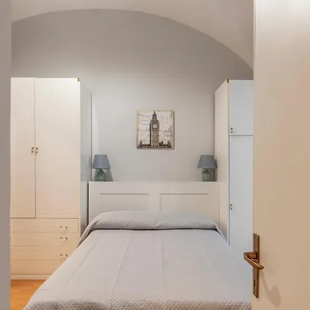 Mm Piramide Apartment