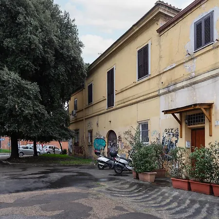 Mm Piramide Apartment Rome