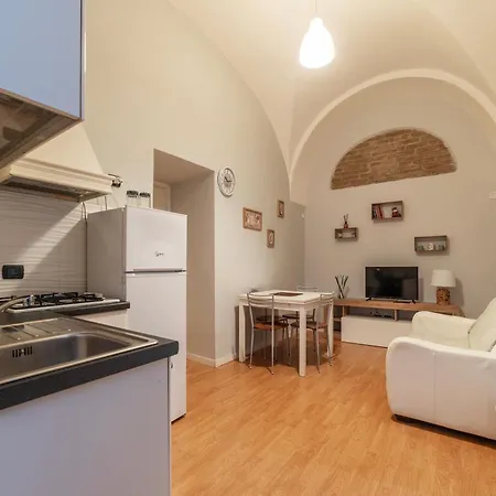 Mm Piramide Apartment