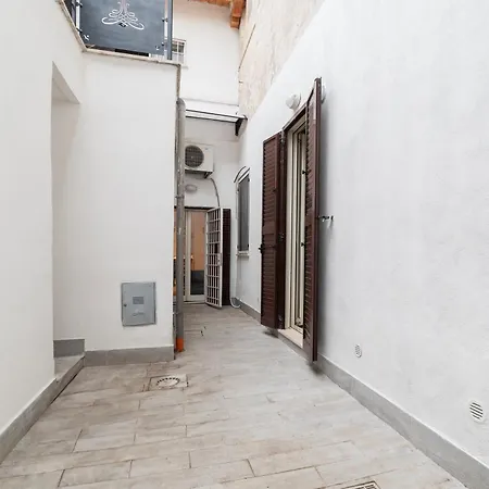 Mm Piramide Apartment *