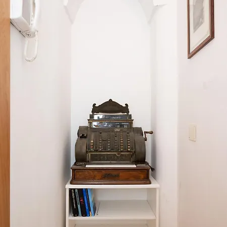 Art Atelier Vitelleschi * Rome