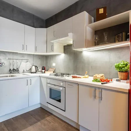Apartament Casa Del Sole - Treno A 10min - Free Parking *