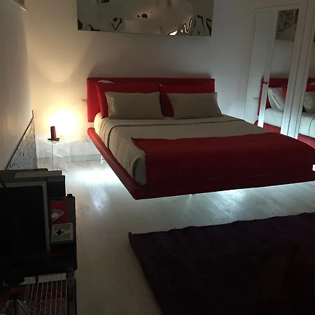 Two Chic Guest house