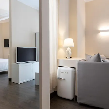 Relais Piazza Del Popolo 3*