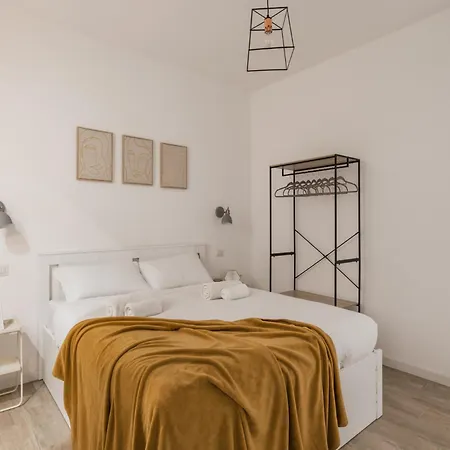 The Rent - Three-room Near The Colosseum * Rome