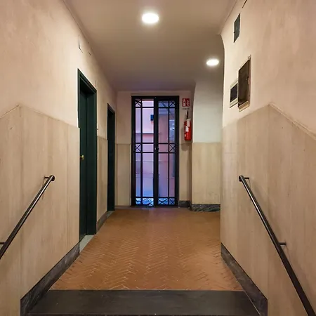 Apartment The Rent - Three-room Near The Colosseum *