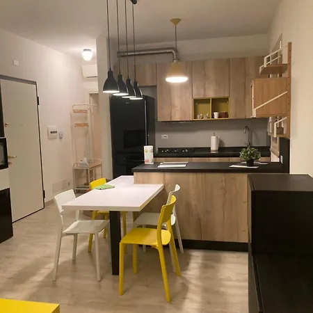 8380 Lory's House Appartement *