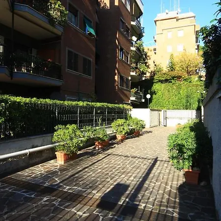 Viale Dei Colli Portuensi 589 ベッド・アンド・ブレックファスト *
