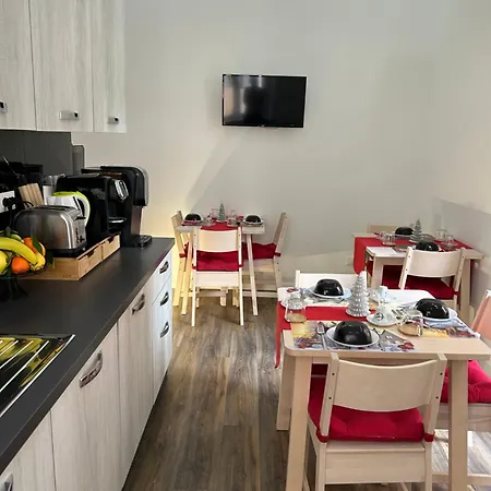 Bed & Breakfast Domus Flavia 3*