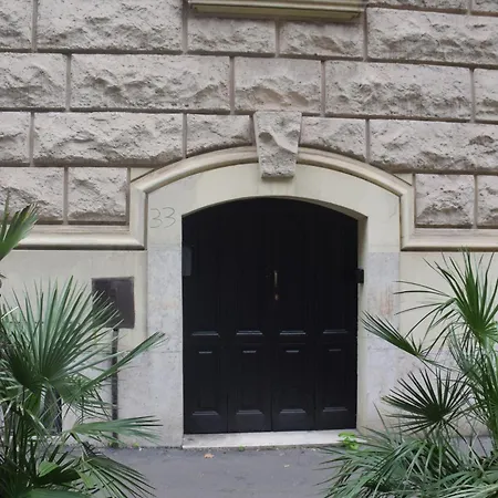 Domus Laura Rione Monti *