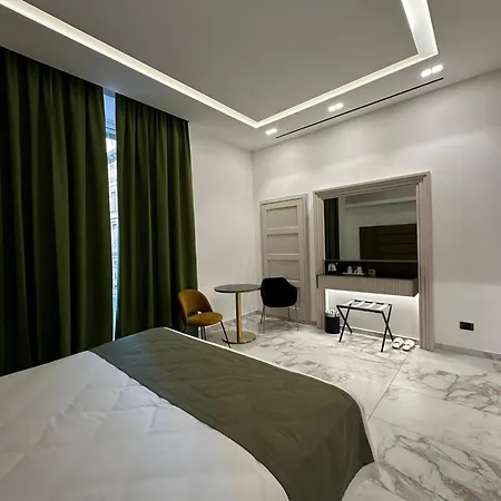 Maison Tritone 4* Řím