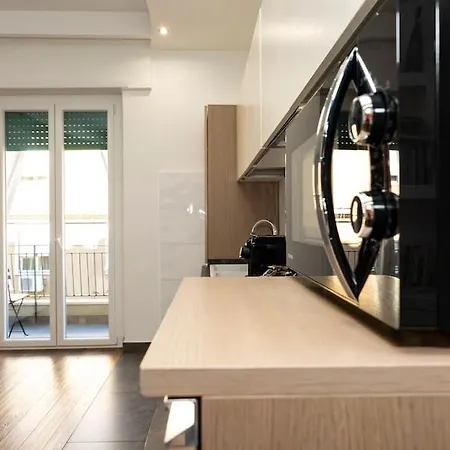 Appartamento Stylish Air Conditionig Wifi Tv 50 Metro 4 Minutes Away