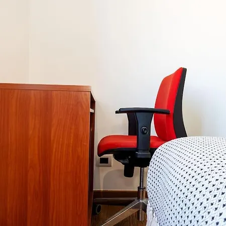Stylish Air Conditionig Wifi Tv 50 Metro 4 Minutes Away Apartman Róma
