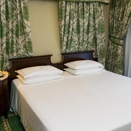 Hotel River Chateau