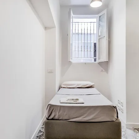 Apartment Vicino Al Colosseo