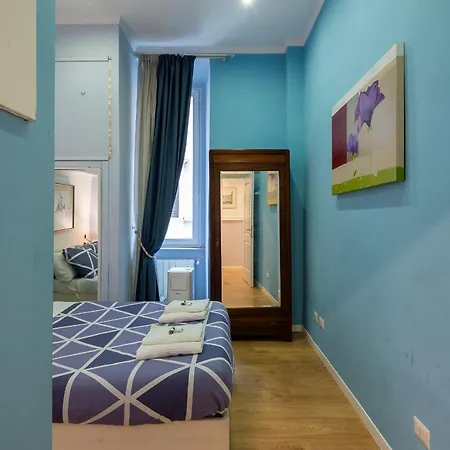 Luxury Three Bedrooms Flat In Center