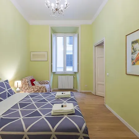 Luxury Three Bedrooms Flat In Center *