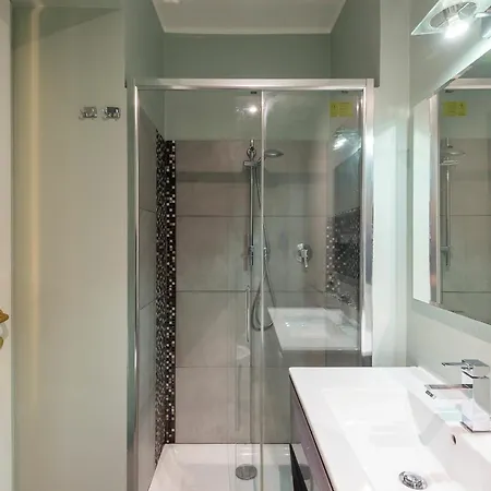 Appartamento Luxury Three Bedrooms Flat In Center