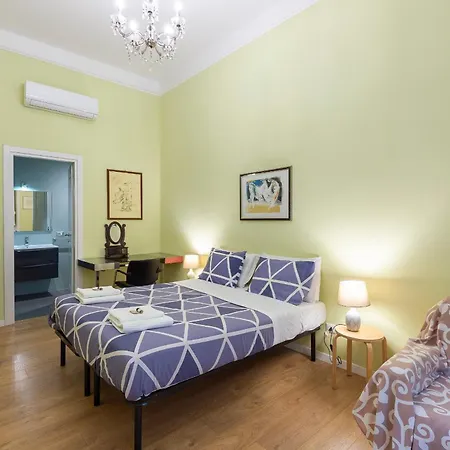Luxury Three Bedrooms Flat In Center Appartamento *