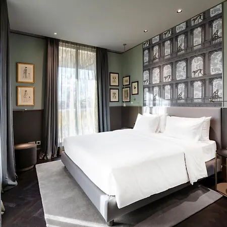 Radisson Collection Hotel, Antica Hotel Rome