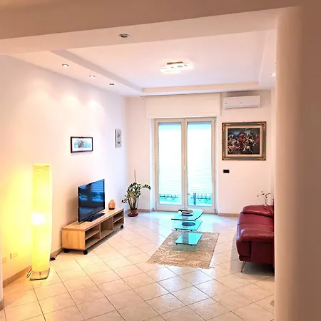 Appia Flat - Interno 9 *