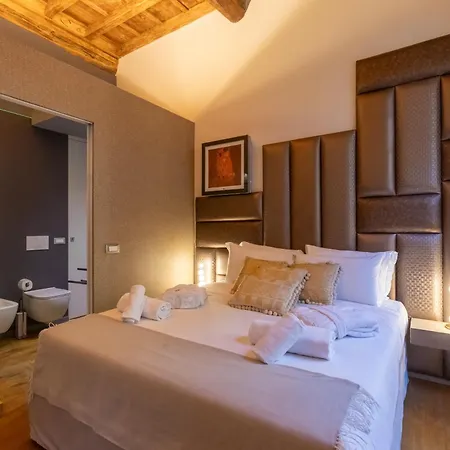 Fontana Di Trevi Luxury Guest house *