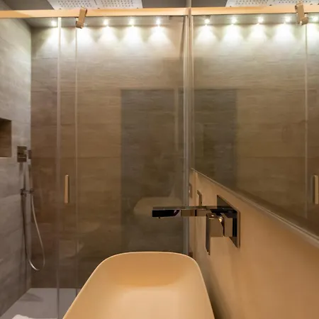 Fontana Di Trevi Luxury Guest house *
