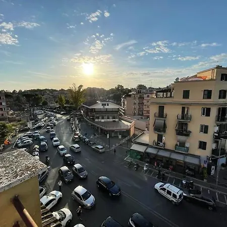 Battistini 66 Apartment, Near Vatican * Rome