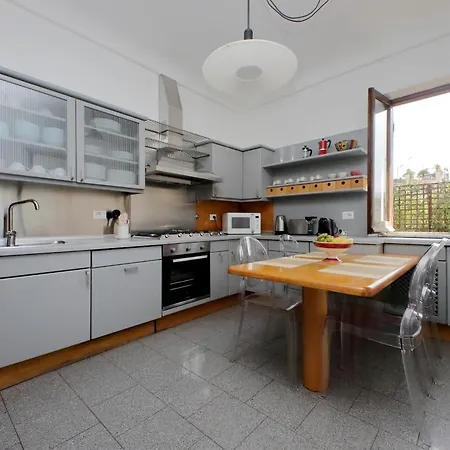 Apartment Treasurerome Spanish Steps Penthouse Rome