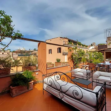Apartment Treasurerome Spanish Steps Penthouse *