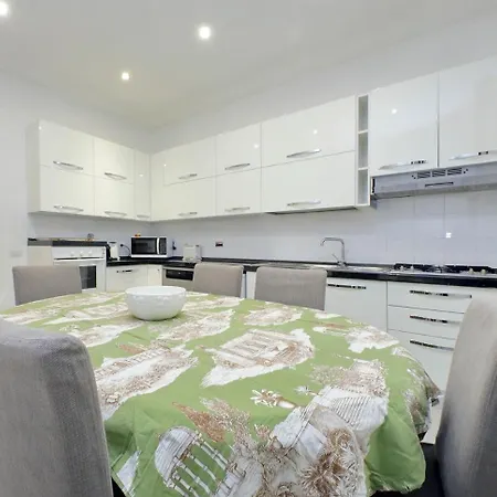 Treasurerome Spanish Steps Family Apartment