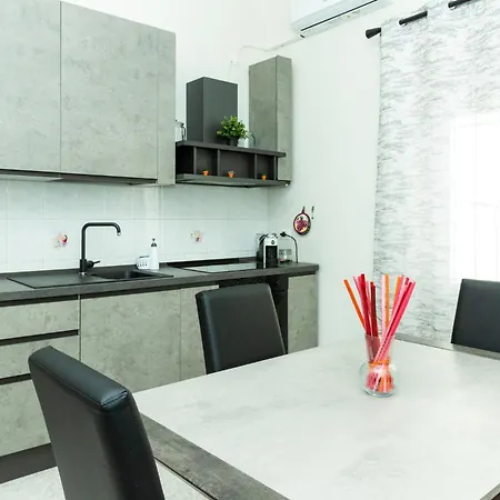 Romesweethome: Tiburtina Apartment Rome