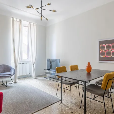 Design In Prati Apartment Rome
