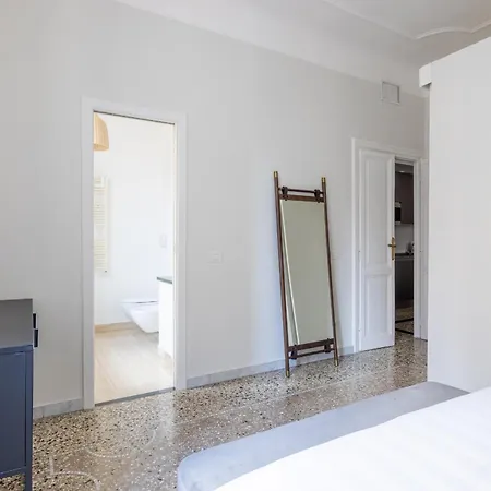 Design In Prati Apartment Rome