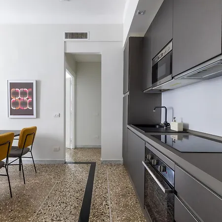 Design In Prati Apartment *