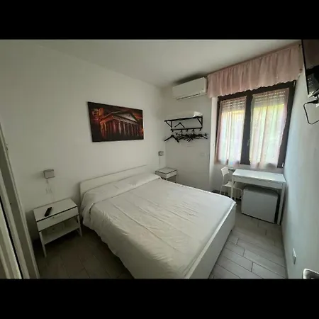Metro B Fronte Metro Bed & Breakfast Rome