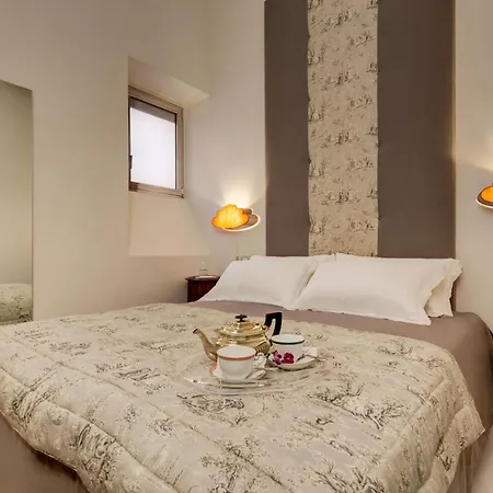 Domus Domitia Luxury Living * Rome