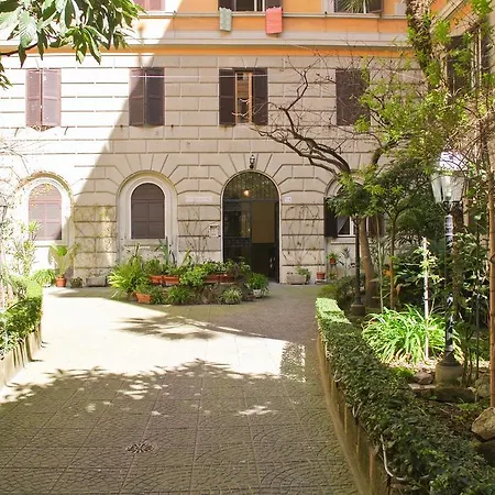 Larisarooms Guest house