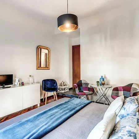 Stasera A Casa Da M.e. Bed and Breakfast 2*