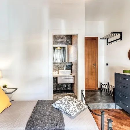 Stasera A Casa Da M.e. Bed & Breakfast Rome