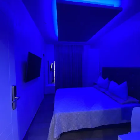 Domus Cinecitta Bed & Breakfast *