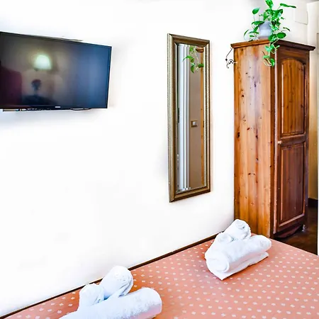 Casa De' Fiori Bed & Breakfast Rome